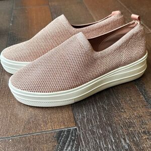 Carvela campaign stretch pink womens sneakers size 39 or 8.5 slip‎ ons